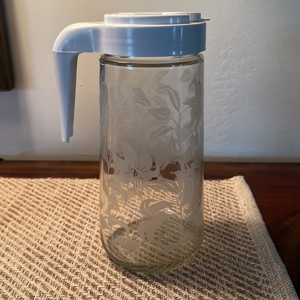 1970’s Tang Glass 1 qt Pitcher Etched Floral White Lid